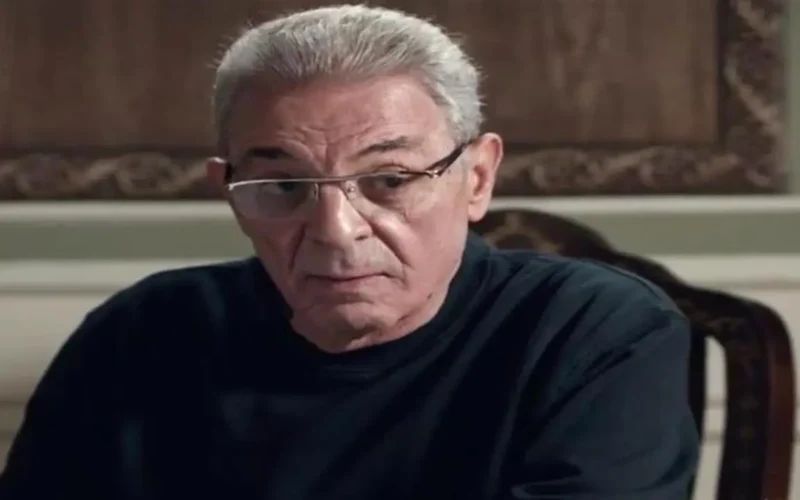 تفاصيل المواجهة الدرامية بين محمود حميدة وابنه في فرصة أخيرة